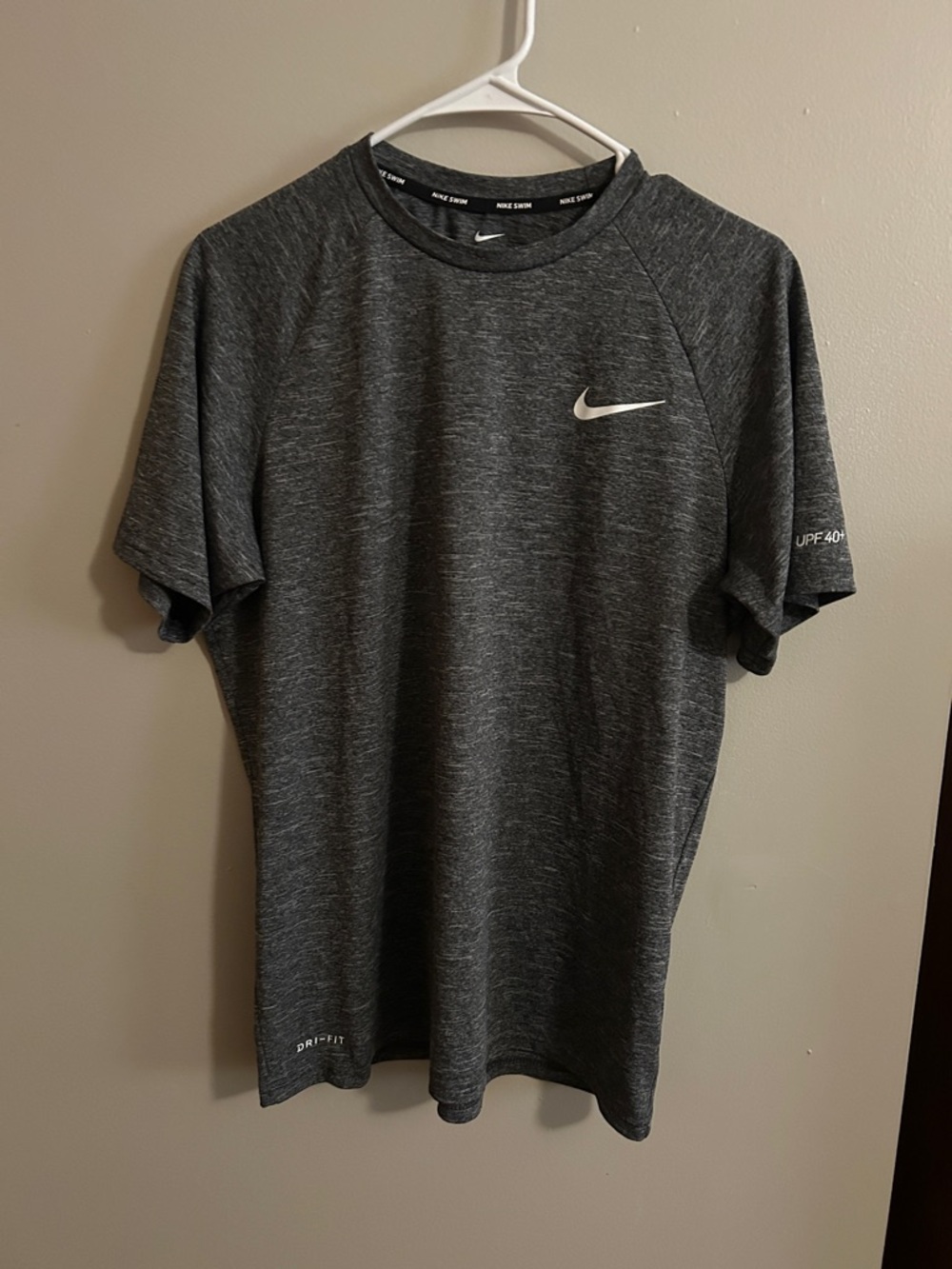 Nike Men’s Dark Gray Heather Short-Sleeve Performance Tee